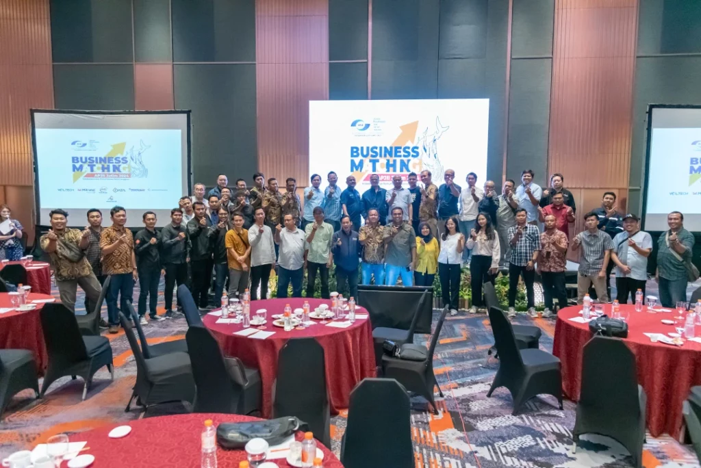 Foto bersama peserta Business Matching APJII di Surabaya